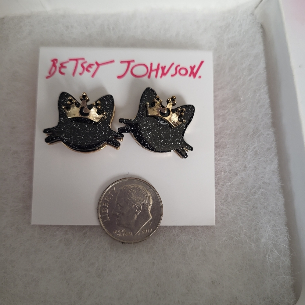 Betsey Johnson earrings cat stub
